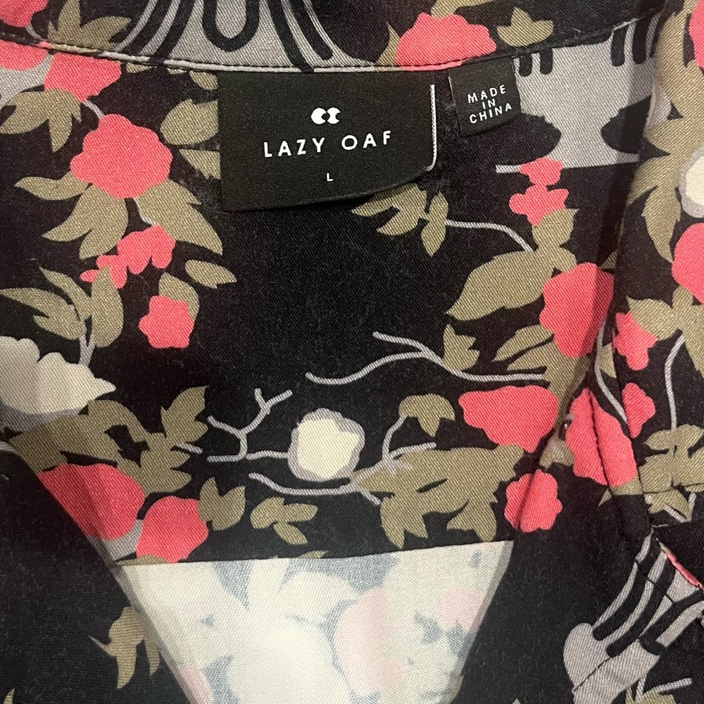 Lazy Oaf Large Nip It In The Bud Short Sleeve But… - image 6